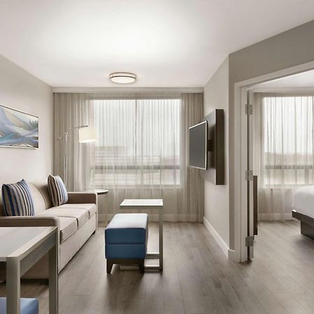 Embassy Suites By Hilton Montreal Airport Pointe-Claire Dış mekan fotoğraf