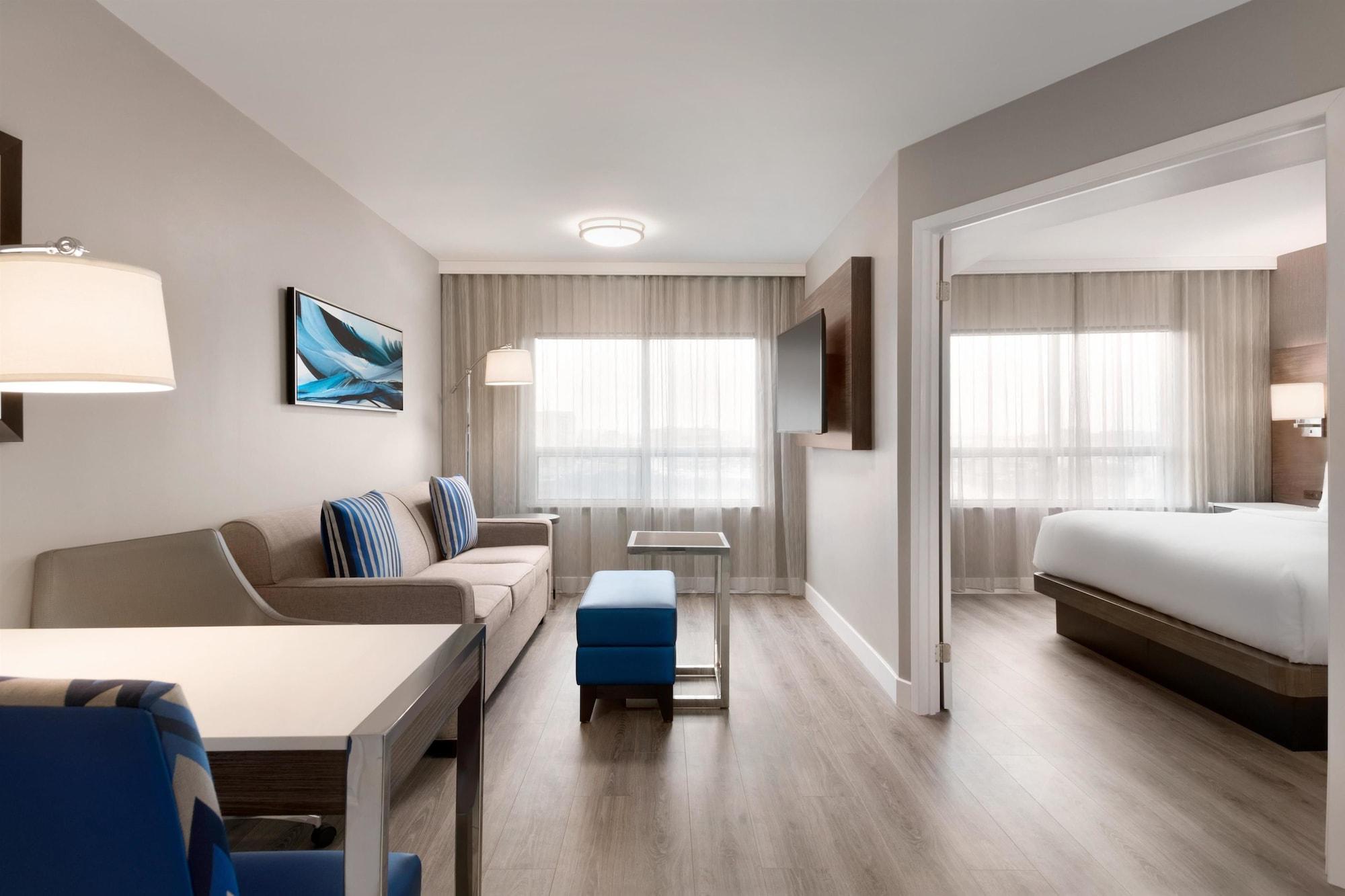 Embassy Suites By Hilton Montreal Airport Pointe-Claire Dış mekan fotoğraf