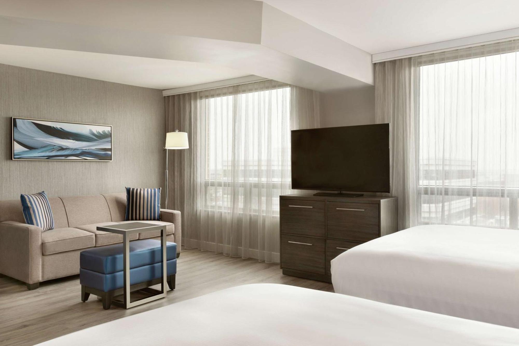 Embassy Suites By Hilton Montreal Airport Pointe-Claire Dış mekan fotoğraf