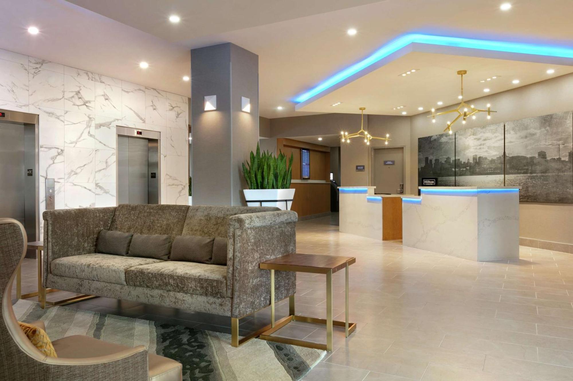 Embassy Suites By Hilton Montreal Airport Pointe-Claire Dış mekan fotoğraf