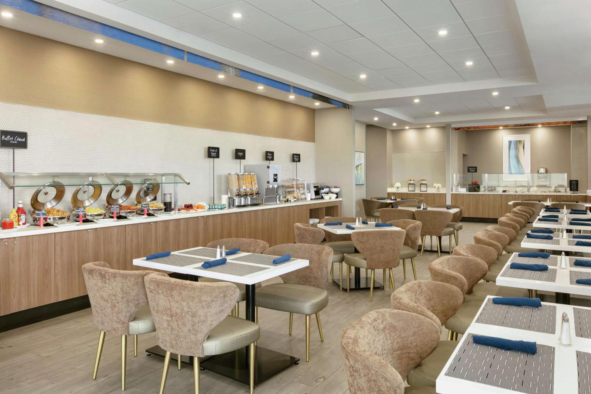 Embassy Suites By Hilton Montreal Airport Pointe-Claire Dış mekan fotoğraf
