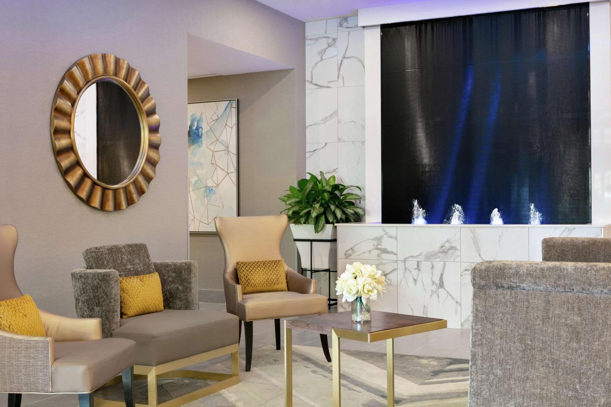 Embassy Suites By Hilton Montreal Airport Pointe-Claire Dış mekan fotoğraf