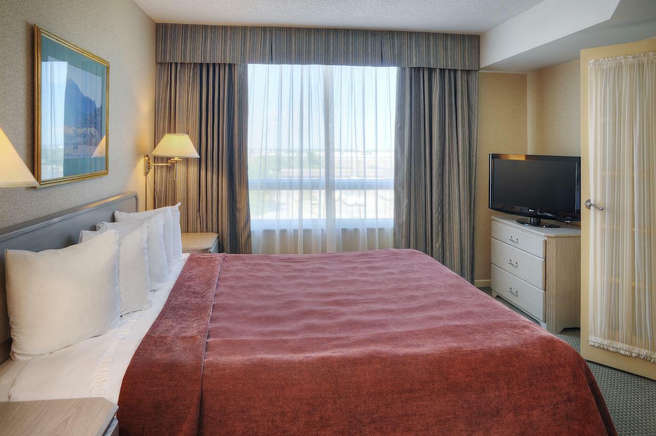 Embassy Suites By Hilton Montreal Airport Pointe-Claire Oda fotoğraf