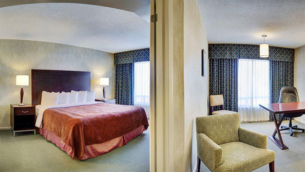 Embassy Suites By Hilton Montreal Airport Pointe-Claire Dış mekan fotoğraf